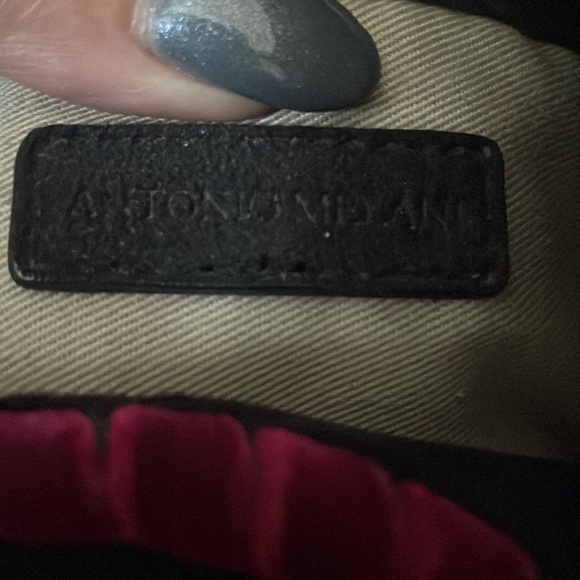 Embroidered purse - Picture 4 of 5